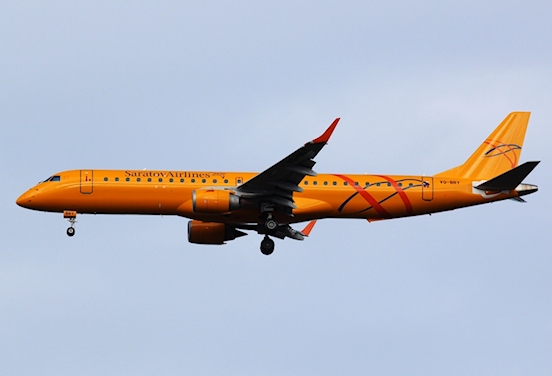 Retour cause indication porte ouverte d'un avion de Saravia