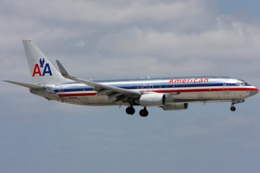 Retour cause fuite de carburant d'un avion de American Airlines