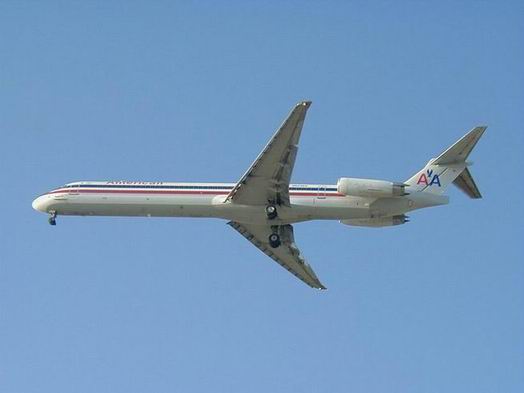 Panne moteur et retour d'un avion de American Airlines