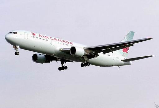 Problème de commandes de vol d'un avion de Air Canada