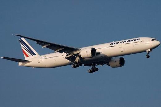 Retour cause odeur âcre en cabine dans un avion de Air France
