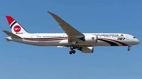 Retour cause pare-brise fêlé d'un avion de Biman Bangladesh