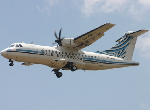 Retour cause problème moteur d'un avion de Air Botswana