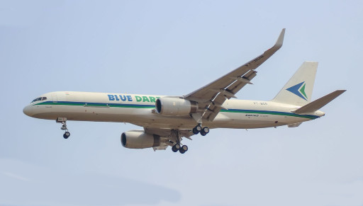 Urgence problème de train d'un avion de Blue Dart Aviation
