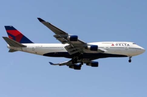 Panne moteur et retour d'un avion de Delta Airlines