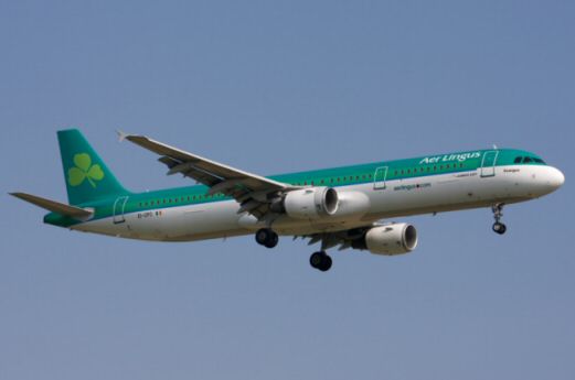 Retour cause problème moteur d'un avion de Aer Lingus