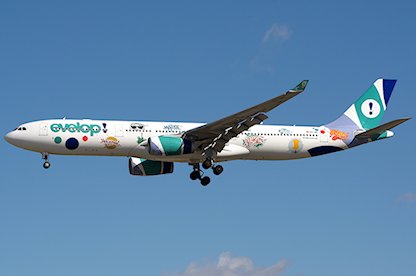 Retour cause fumée et flammes d'un avion de Evelop Air