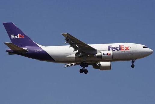 Déroutement cause problème moteur d'un avion de FedEx