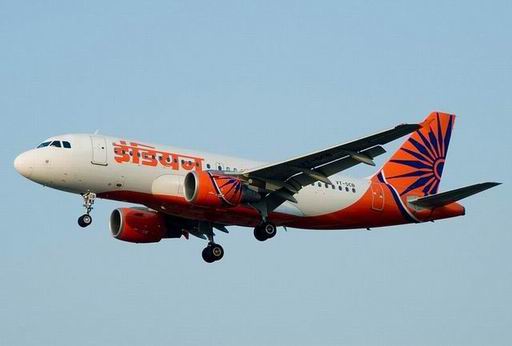 Retour cause feu moteur d'un avion de Air India