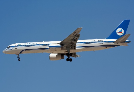 Retour cause hydraulique d'un avion de Azerbaijan Airlines