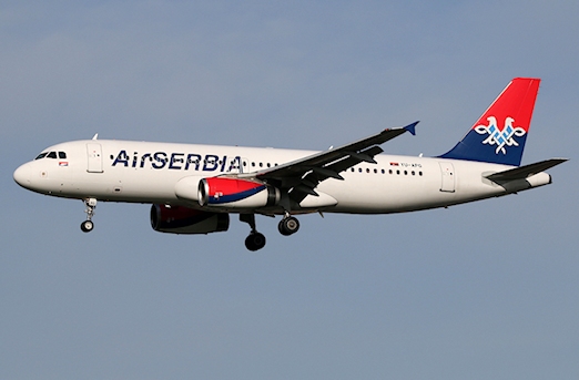 Urgence cause hydraulique d'un avion de Air Serbia