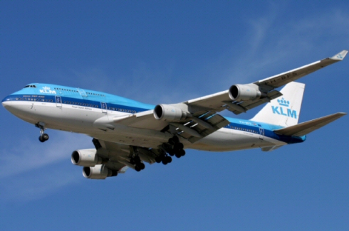 Retour cause ingestion aviaire probable d'un avion de KLM