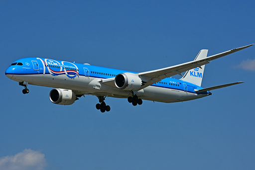 Retour cause problème moteur d'un avion de KLM