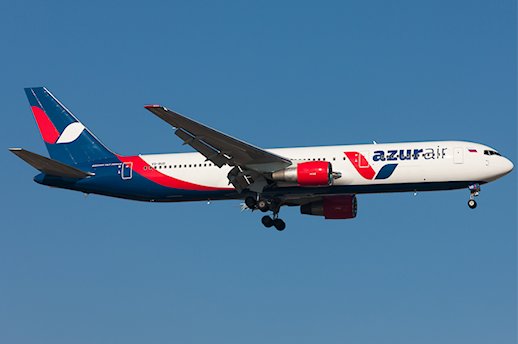 Urgence cause problème de volets d'un avion de Azur Air
