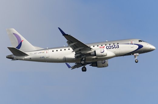 Arrêt-décollage cause moteur d'un avion de Air Costa