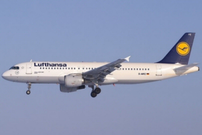 Urgence cause pare-brise fêlé d'un avion de Lufthansa