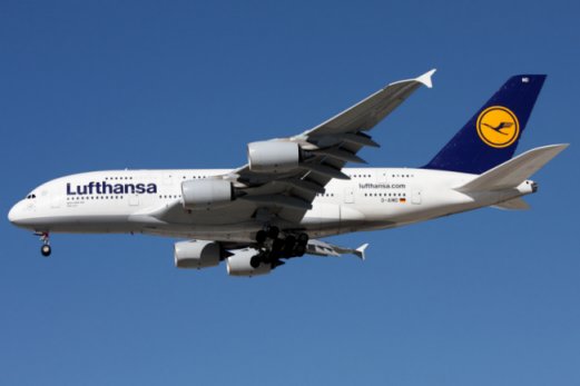 Une batterie portative prend feu dans un avion de Lufthansa