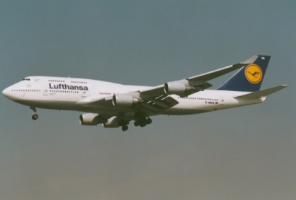 Retour cause fuite hydraulique d'un avion de Lufthansa