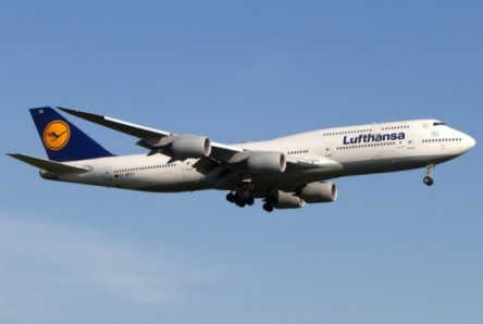 Retour cause problème moteur d'un avion de Lufthansa