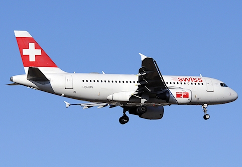 Retour cause choc aviaire d'un avion de Swiss