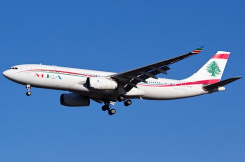 Retour cause problèmes techniques d'un avion de MEA