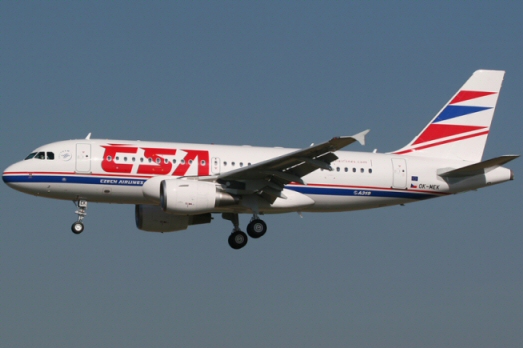 Retour cause moteur d'un avion de CSA Czech Airlines