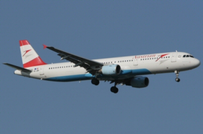 Retour cause alarme incendie d'un avion de Austrian Airlines