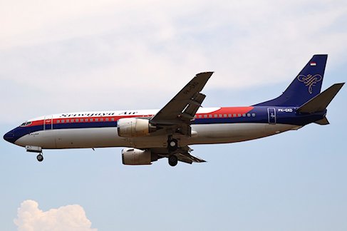 Quadruple éclatement de pneus d'un avion de Sriwijaya Air