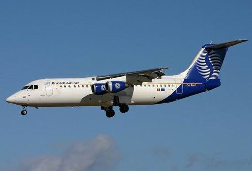 Trop lourd, l'avion de Brussels laisse des bagages au sol