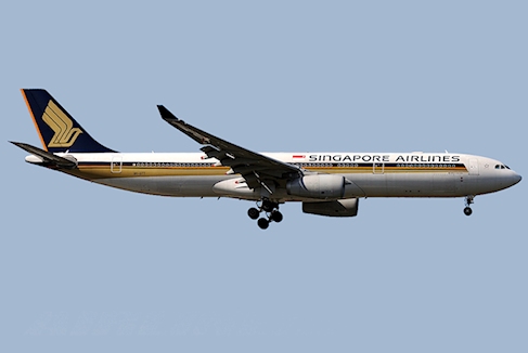 Urgence cause hydraulique d'un avion de Singapore Airlines