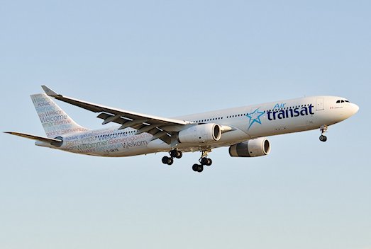 Déroutement cause alarme porte d'un avion de Air Transat
