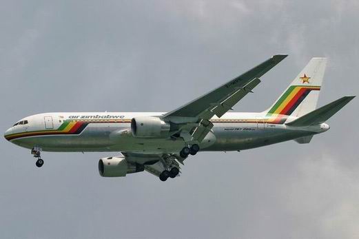 Retour cause problème moteur d'un avion de Air Zimbabwe