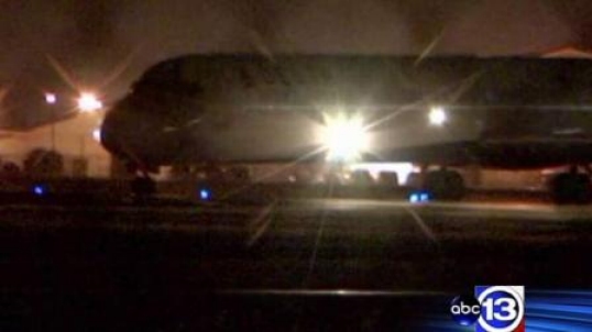 Sortie de piste au poser d'un avion de Delta Airlines