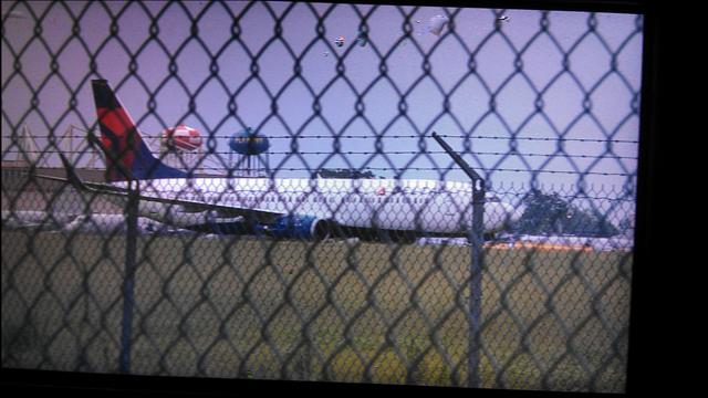 Sortie de piste au poser d'un avion de Delta Airlines