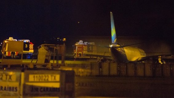 Retour cause alerte à la bombe d'un avion de Air Caraïbes