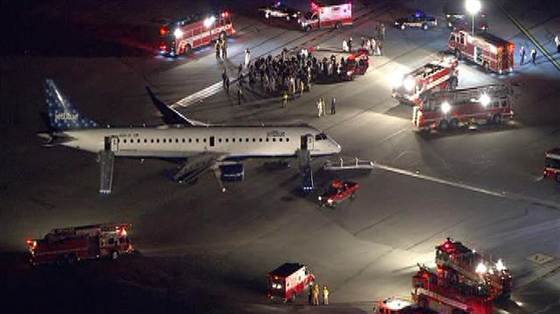Évacuation cause odeur d'un avion de JetBlue Airways