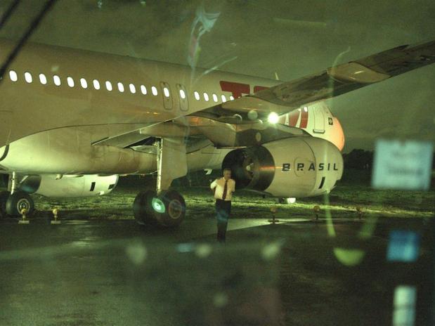 Sortie de piste à l'atterrissage d'un avion de TAM