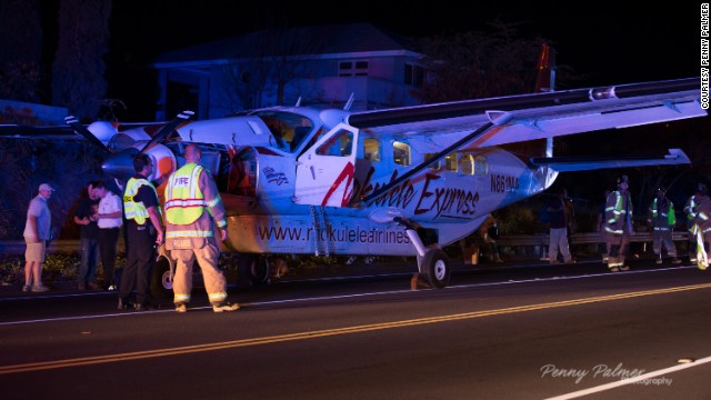 Atterrissage d'urgence sur une route d'un avion de Mokulele