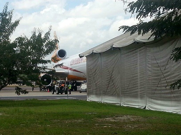 Problèmes techniques d'un avion-cargo de Centurion Airlines