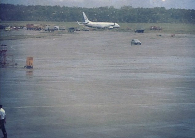 Sortie de piste au poser d'un avion de Orenburg Airlines