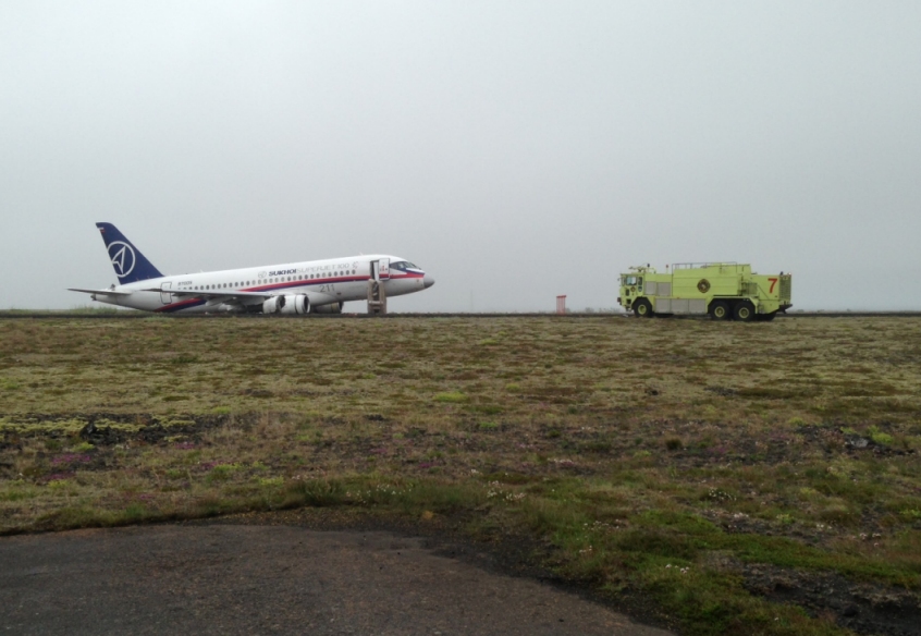 Sortie de piste d'un avion de Sukhoi Civil Aircraft