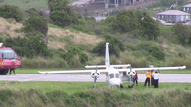 Sortie de piste au poser d'un avion de FlyMontserrat