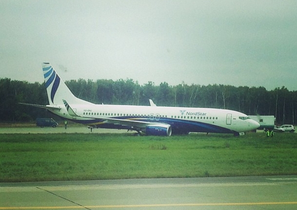 Sortie de piste au poser d'un avion de NordStar Airlines