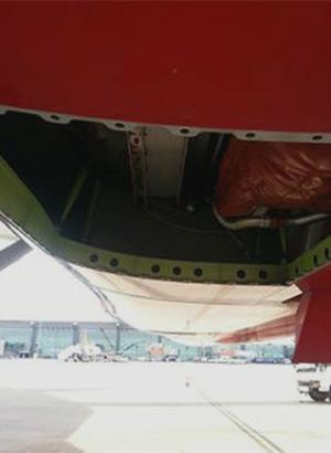 Un avion de Air India perd un panneau de fuselage en vol