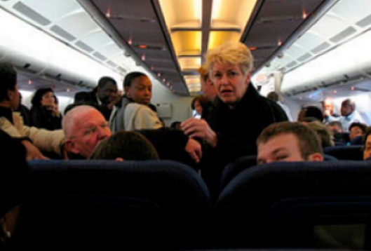 Demi-tour cause agression d'un avion de Emirates