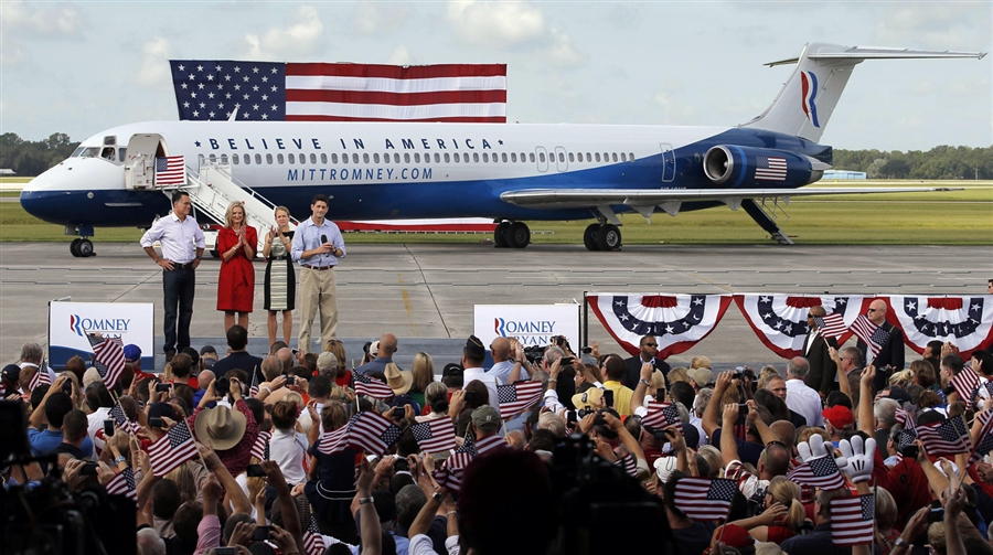 L'avion de Mitt Romney tombe en panne à Richmond