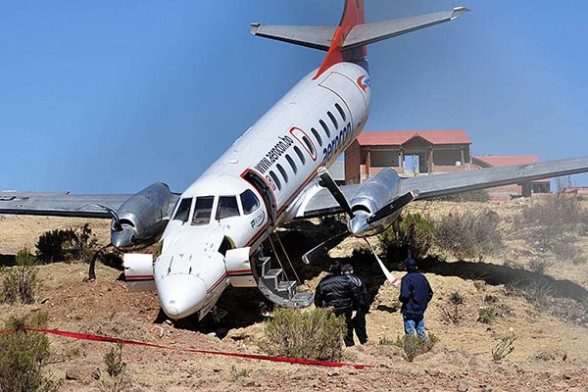 Vigoureuse sortie de piste d'un avion de Aerocon