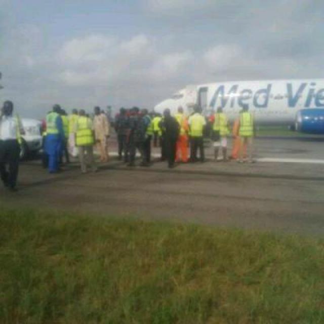 Retour cause ingestion aviaire d'un avion de Medview Airline