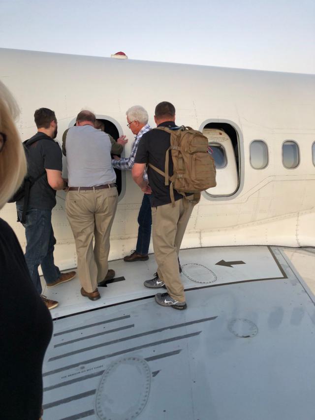 Évacuation au sol cause fumée en cabine d'un avion de Delta