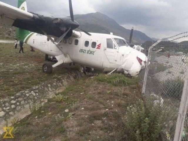 Sortie de piste à l'atterrissage d'un avion de Tara Air